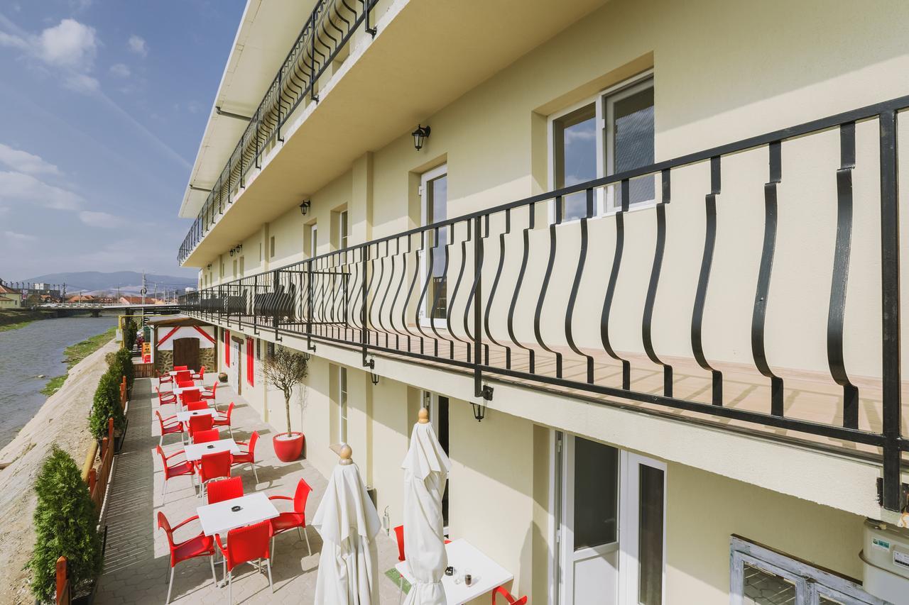 Vila Nicole Hateg Exterior photo